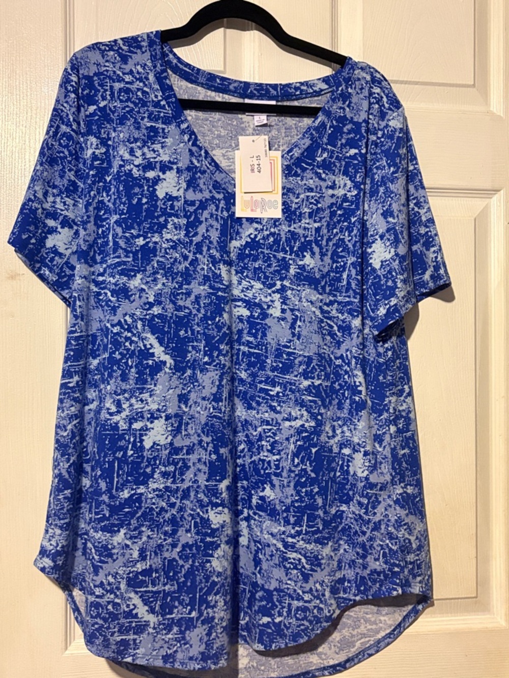 LuLaRoe Iris Royal Blue & Light Blue Abstract V-Neck Top NWT 14/16 Large